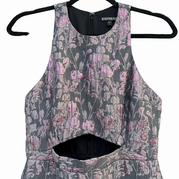 Express - Metallic Flower Formal dress - Size 6 - Picture 9 of 14